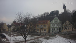 Náměstí, Hrad a Trůba