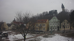 Náměstí, Hrad a Trůba