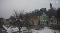 Náměstí, Hrad a Trůba