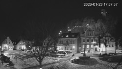 Náměstí, Hrad a Trůba