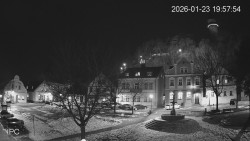 Náměstí, Hrad a Trůba