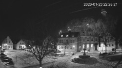 Náměstí, Hrad a Trůba