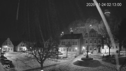 Náměstí, Hrad a Trůba