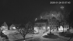 Náměstí, Hrad a Trůba