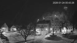 Náměstí, Hrad a Trůba