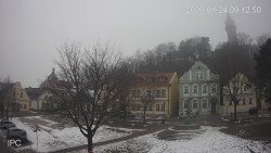 Náměstí, Hrad a Trůba