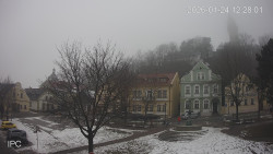 Náměstí, Hrad a Trůba