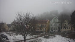 Náměstí, Hrad a Trůba