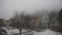 Náměstí, Hrad a Trůba