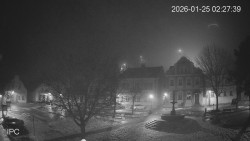 Náměstí, Hrad a Trůba