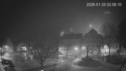 Náměstí, Hrad a Trůba