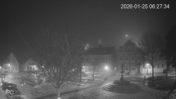 Náměstí, Hrad a Trůba