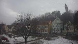 Náměstí, Hrad a Trůba