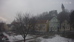 Náměstí, Hrad a Trůba