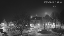 Náměstí, Hrad a Trůba