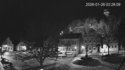 Náměstí, Hrad a Trůba