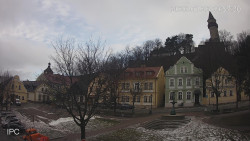 Náměstí, Hrad a Trůba