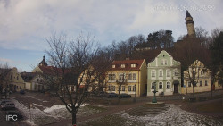 Náměstí, Hrad a Trůba