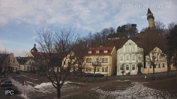 Náměstí, Hrad a Trůba