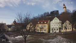 Náměstí, Hrad a Trůba