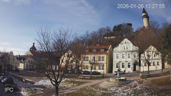 Náměstí, Hrad a Trůba