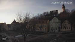 Náměstí, Hrad a Trůba