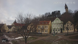 Náměstí, Hrad a Trůba