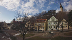 Náměstí, Hrad a Trůba