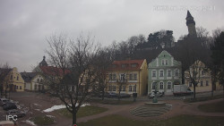 Náměstí, Hrad a Trůba