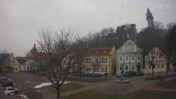 Náměstí, Hrad a Trůba