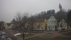 Náměstí, Hrad a Trůba