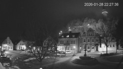 Náměstí, Hrad a Trůba