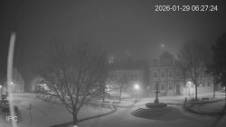 Náměstí, Hrad a Trůba