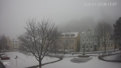 Náměstí, Hrad a Trůba