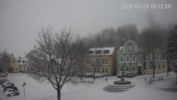 Náměstí, Hrad a Trůba