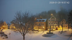 Náměstí, Hrad a Trůba