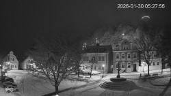 Náměstí, Hrad a Trůba