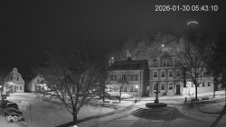 Náměstí, Hrad a Trůba