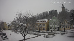 Náměstí, Hrad a Trůba