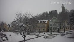 Náměstí, Hrad a Trůba