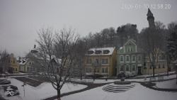 Náměstí, Hrad a Trůba