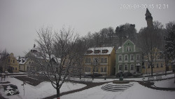 Náměstí, Hrad a Trůba