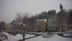 Náměstí, Hrad a Trůba