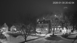 Náměstí, Hrad a Trůba