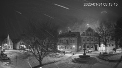 Náměstí, Hrad a Trůba