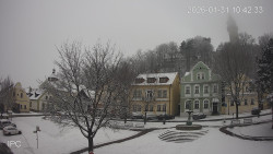 Náměstí, Hrad a Trůba