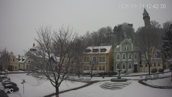 Náměstí, Hrad a Trůba