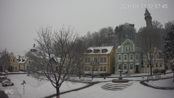 Náměstí, Hrad a Trůba