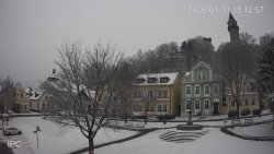 Náměstí, Hrad a Trůba