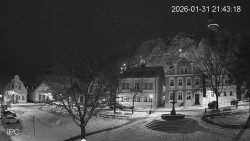 Náměstí, Hrad a Trůba